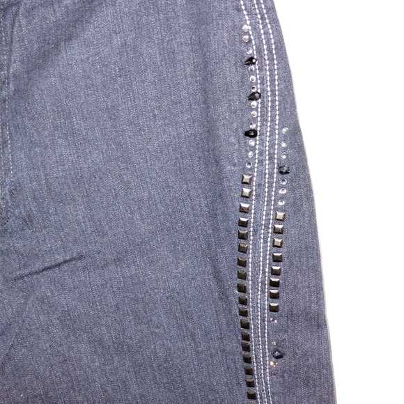 Jeans With Bling - Picture 10 of 12